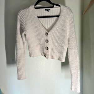 Fuzzy white cropped sweater